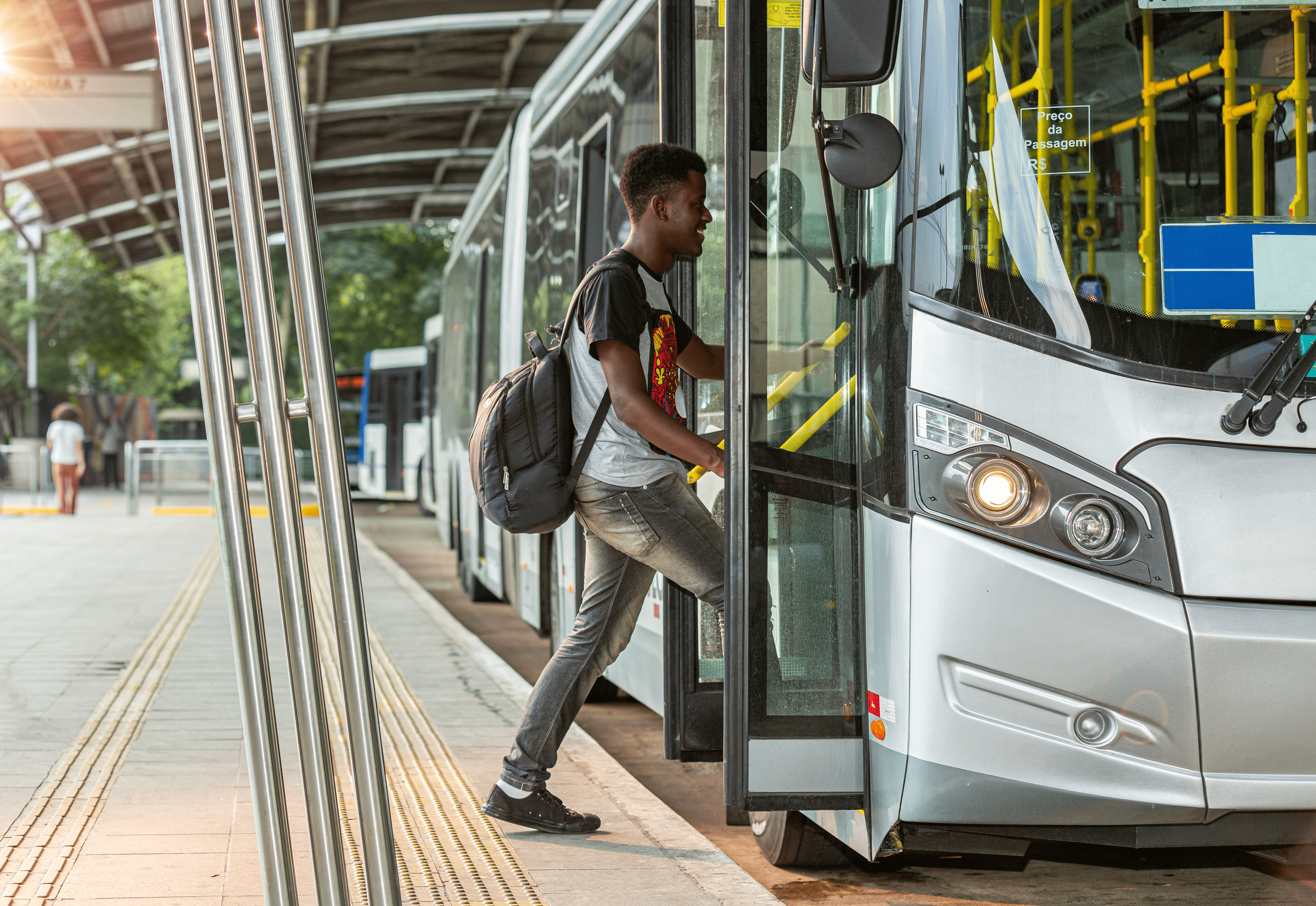 Japanese shuttle network service 1